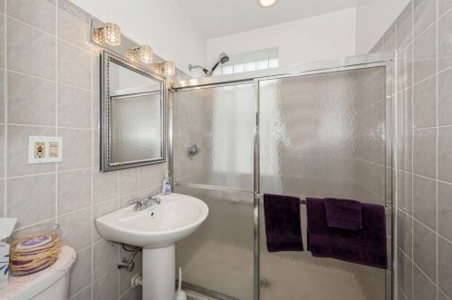 5654 Spaulding Ave, Chicago IL 60651-4139 exterior