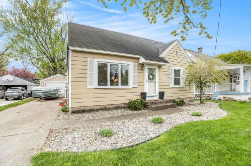 3257 Earle Ave, Wyoming, MI
