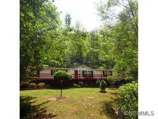 71 Bear Trl, Fairview, NC 28730-8628