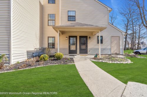 1110 Lilly Ln, Jackson Twp, NJ 08527-4142