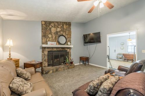 4376 Housworth Dr, Lithonia GA  30038-4632 exterior