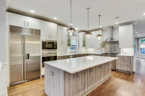 5056 Claremont Ave, Chicago IL  60625-1810 exterior