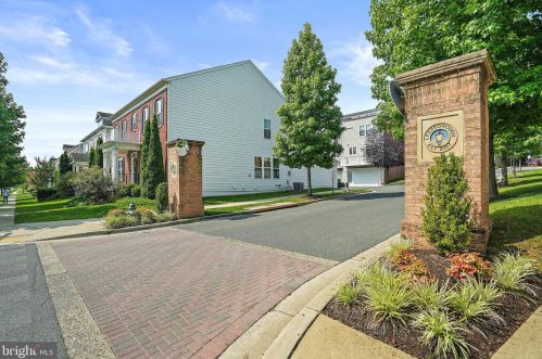 2139 Little Sorrel Way, Silver Spring MD 20902-2893 exterior