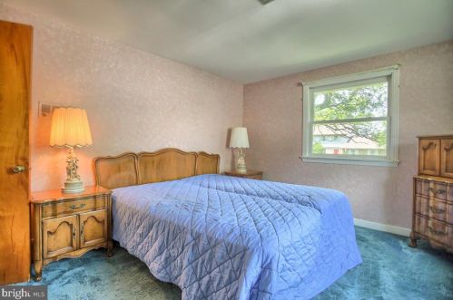 1712 Wheatland Ave, Lancaster PA 17603-4520 exterior