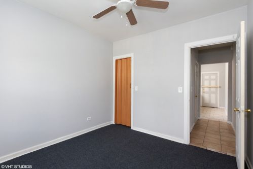 1637 73rd St, Chicago IL 60638-5919 exterior