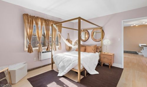 2 Colonial Dr, West Paterson NJ 07424-1838 exterior