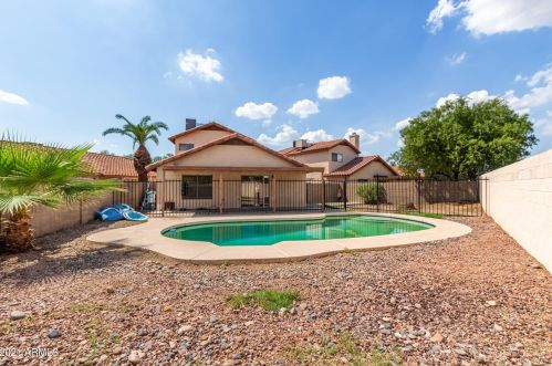 4545 67th Ave, Phoenix AZ  85033-1660 exterior