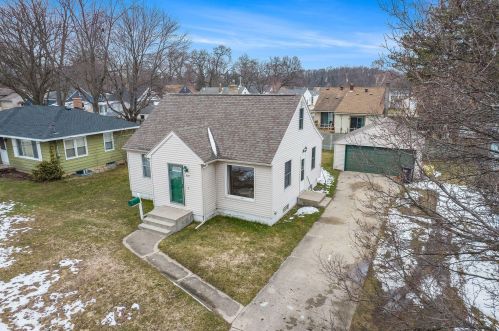 929 Beech St, Wyoming MI exterior