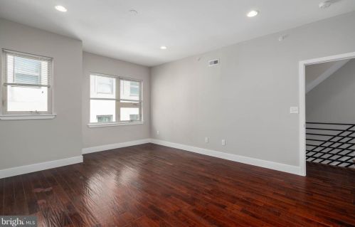 854 Leithgow St, Philadelphia PA 19123-2127 exterior