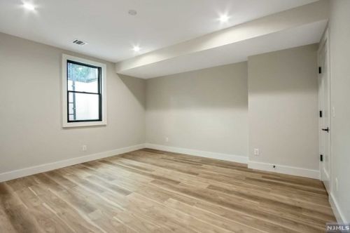 116 Lk Rd, Demarest NJ 07627-2236 exterior