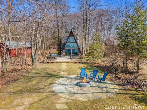 1810 Morning Glory Ln, Fennville MI  49408-9720 exterior