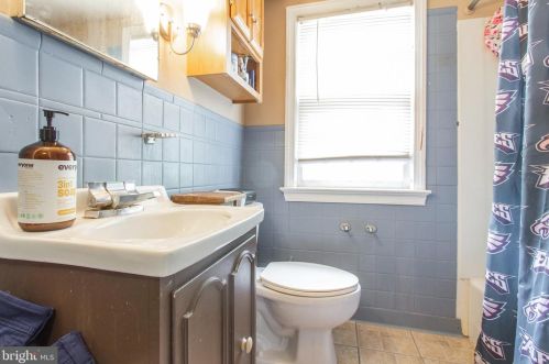 540 Riv Dr, Camden NJ 08110-2918 exterior