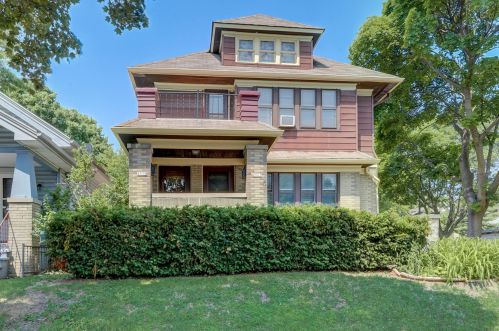 2577 52nd St, Milwaukee, WI 53210-2730