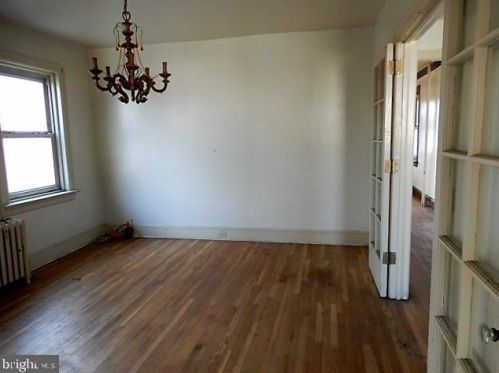 704 Quinton Ave, Trenton NJ 08629-2402 exterior