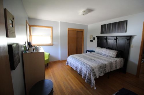 5725 89th St, Milwaukee WI  53225-2810 exterior