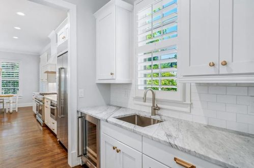 4698 Conway Dr, Atlanta GA 30327-3520 exterior