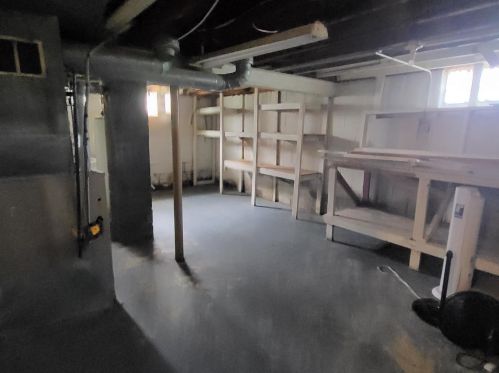 5877 67, Milwaukee WI 53218-1956 exterior