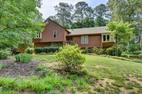 4854 Bush Rd, Duluth, GA 30096-2912