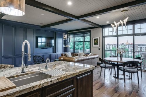 221 Mishawaka Ave, Mishawaka IN 46545-6015 exterior