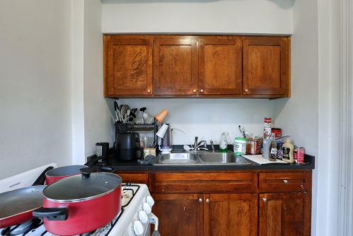 136 1 St, Milwaukee WI 53207-0014 exterior