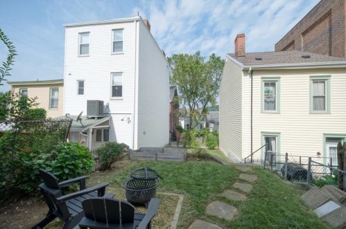 5133 Holmes St, Pittsburgh PA  15201-2433 exterior