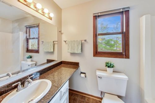 1312 Creighton Ave, Naperville IL 60565-2954 exterior