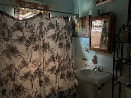 173 Marion St, Springfield MA 01109-3532 exterior