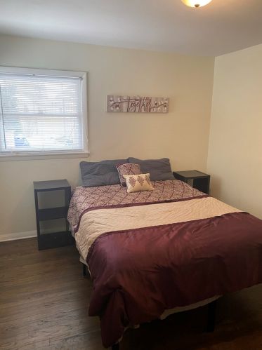 5747 Riv Frst Dr, Milwaukee WI 53209-4521 exterior