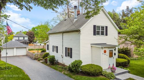 932 Wicker St, Bull Valley, IL 60098-2351