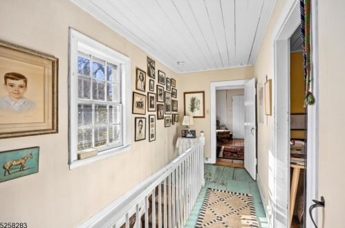 64 Ctr St, Clinton NJ exterior