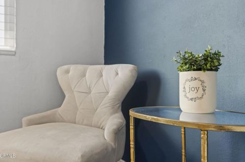 1950 Sutter Pl, Oxnard CA  93033-5633 exterior