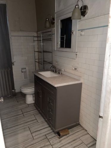 8138 Hermitage Ave, Chicago IL 60609-3810 exterior