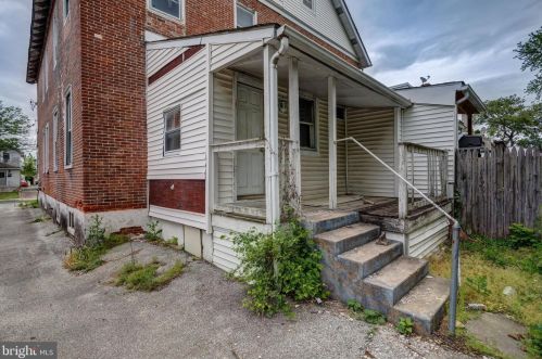 21 Wl Ave, Manor PA 19036-1303 exterior