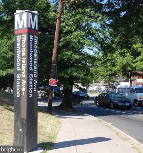 2701 4th St, Washington DC  20002-1207 exterior