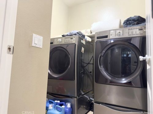 3851 Bluff St, Perris CA 92571-7595 exterior