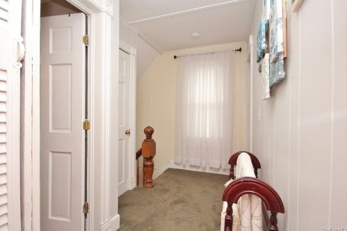 152 Cottage St, Middletown NY 10940-3705 exterior