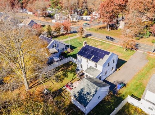 671 Frst St, Hartford CT 06118-2041 exterior