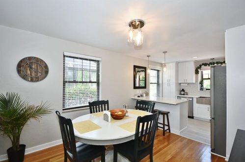 2327 Meadow Dr, Pittsburgh PA  15235-2740 exterior