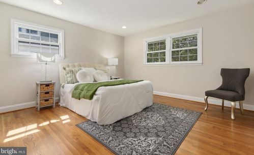 6527 Divine St, Mc Lean VA 22101-4623 exterior