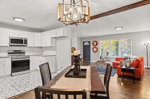 1881 Bayberry Dr, Atlanta GA 30311-3406 exterior