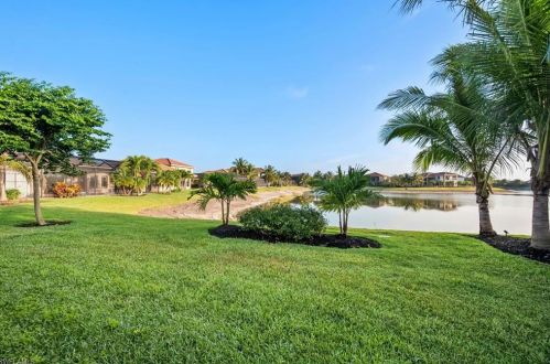 3351 Atlantic Cir, Naples FL 34119-8639 exterior