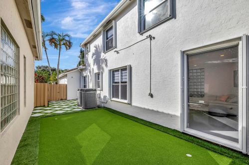 6650 24th Ter, Boca Raton FL  33496-3636 exterior