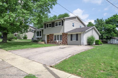 39 Connecticut Concourse, Jackson Twp, NJ 08527-1422