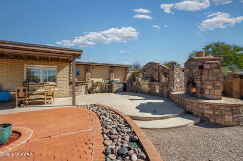 4531 Avenida Del Conejo, Tucson AZ  85749-8758 exterior