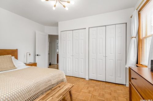 108 Fenimore St, Valley Stream NY 11580-3407 exterior