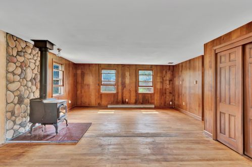 109 Hartford Ave, Hartford CT 06109-1807 exterior