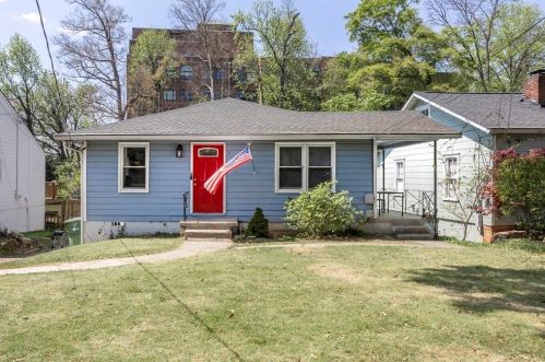 3236 Mathieson Dr, Atlanta GA  30305-1806 exterior