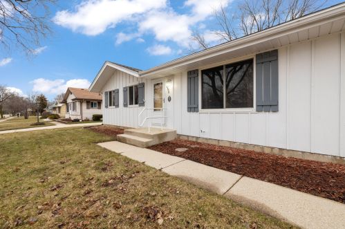 8336 106th St, Milwaukee, WI 53224-2612