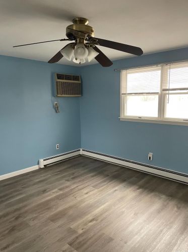 1454 10th St, Babylon NY  11704-3834 exterior