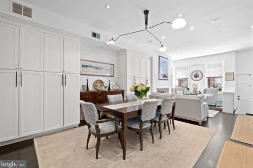 310 16th St, Philadelphia PA  19102-4907 exterior